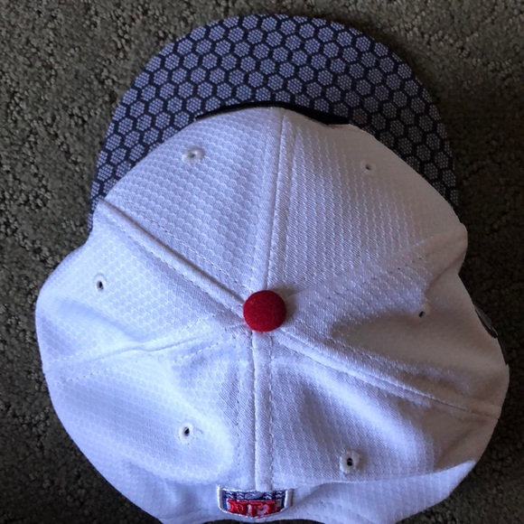 💚 SOLD 💚New Era Falcons Super Bowl LI White Snapback - Picture 4 of 7